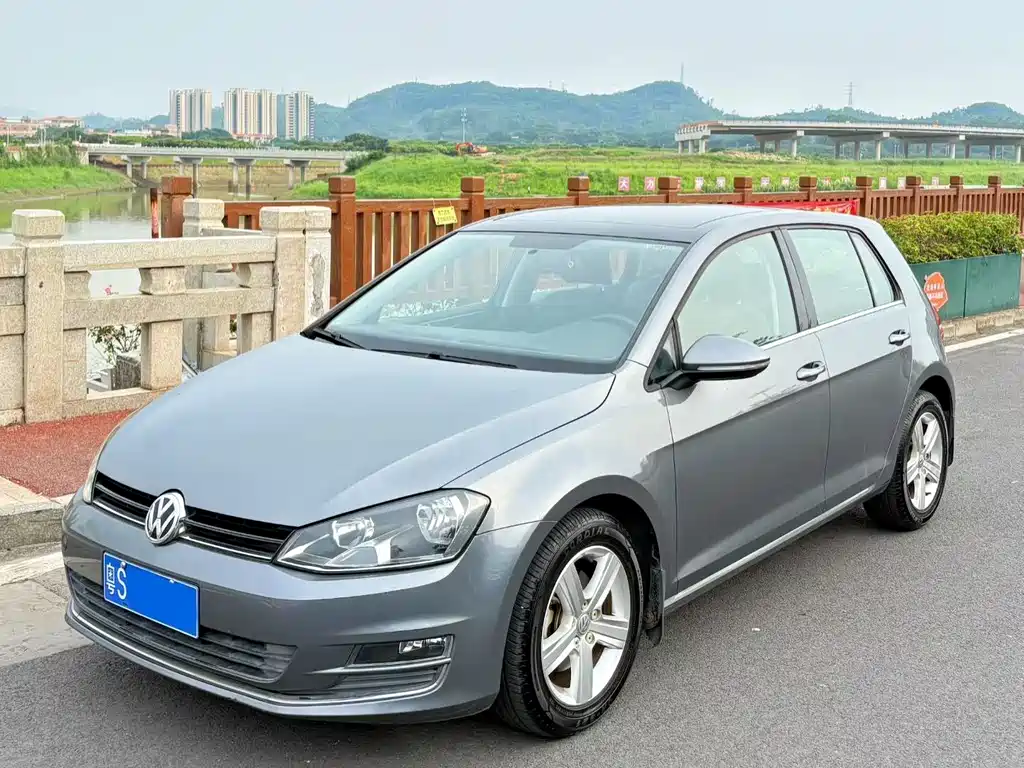 Купить Volkswagen Golf