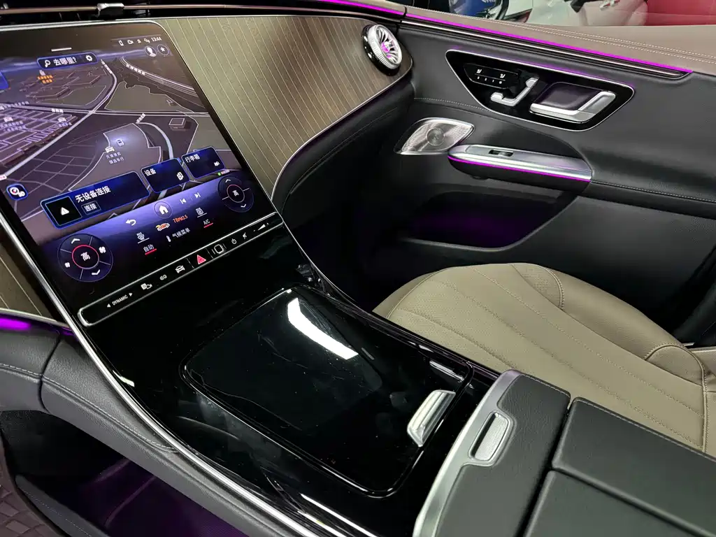 MERCEDES-BENZ EQE SUV