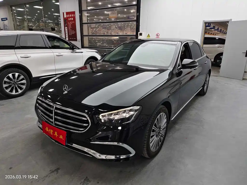 Mercedes-Benz E-Class 2022