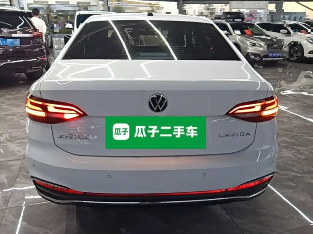 Volkswagen Lavida — миниатюра 6