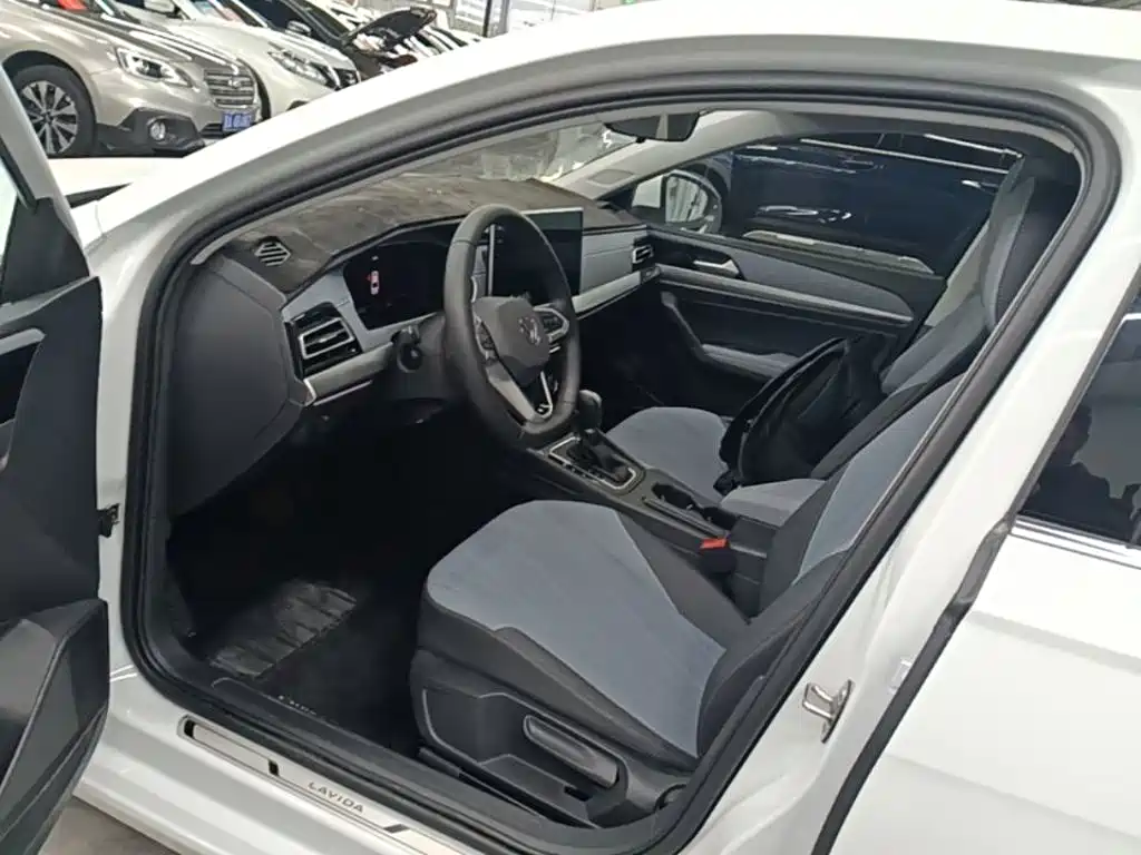 Volkswagen Lavida — миниатюра 16