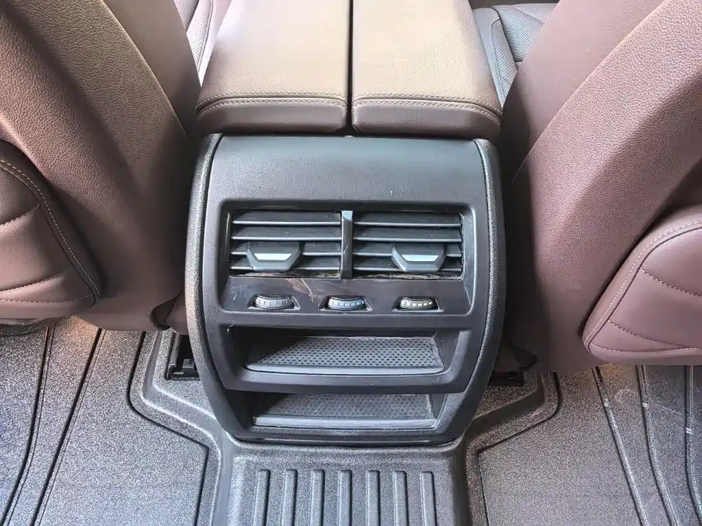BMW X5 — миниатюра 11