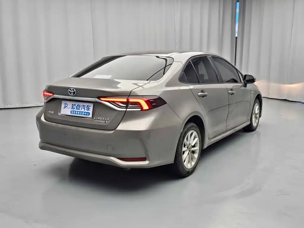 Toyota Corolla — миниатюра 6