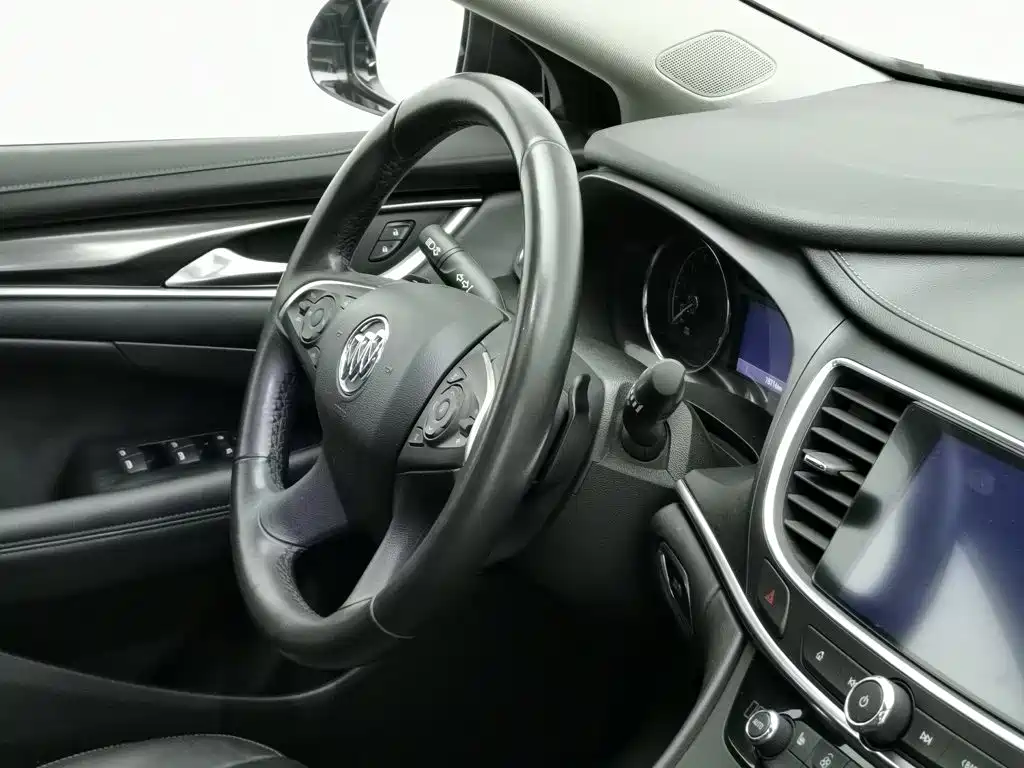 Buick LaCrosse — миниатюра 22