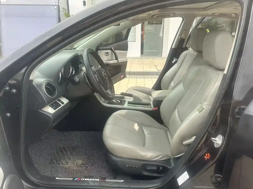 Mazda Ruiyi 2009 2.5L AT Luxury