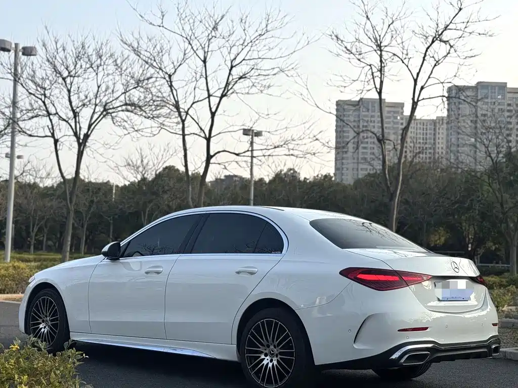 Mercedes-Benz C-Class — миниатюра 3