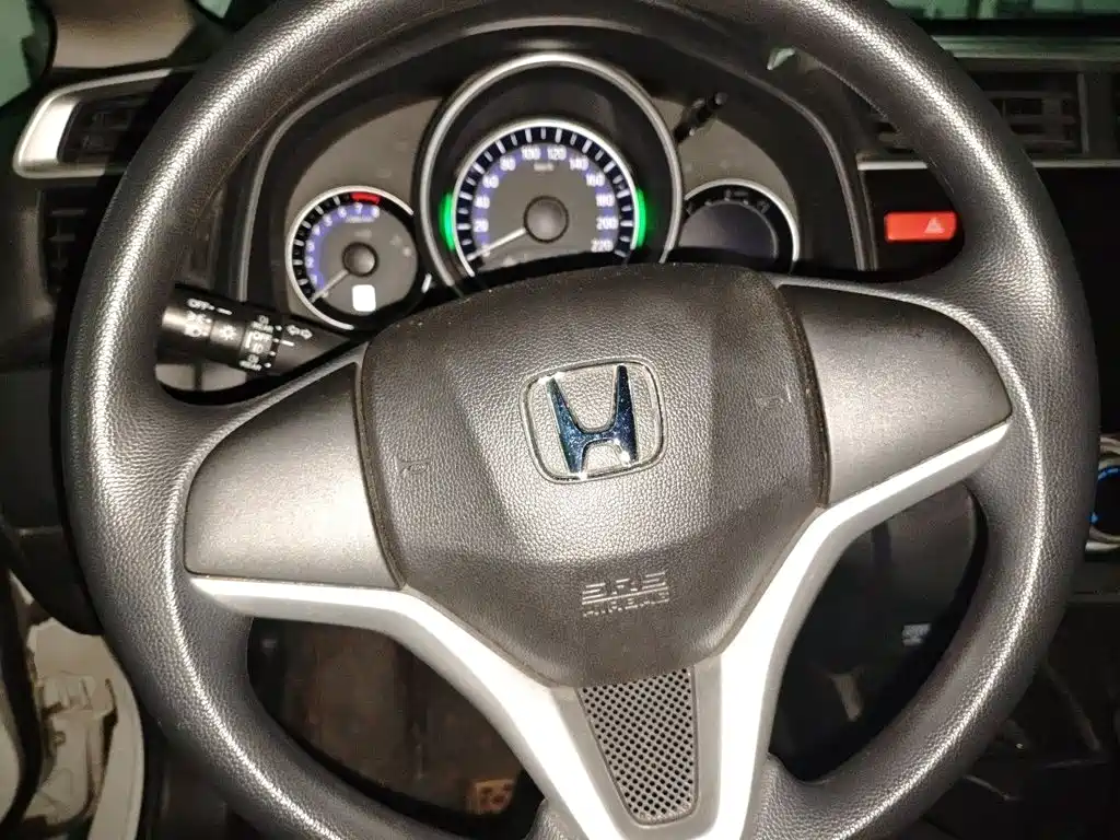 Honda Fit — миниатюра 6