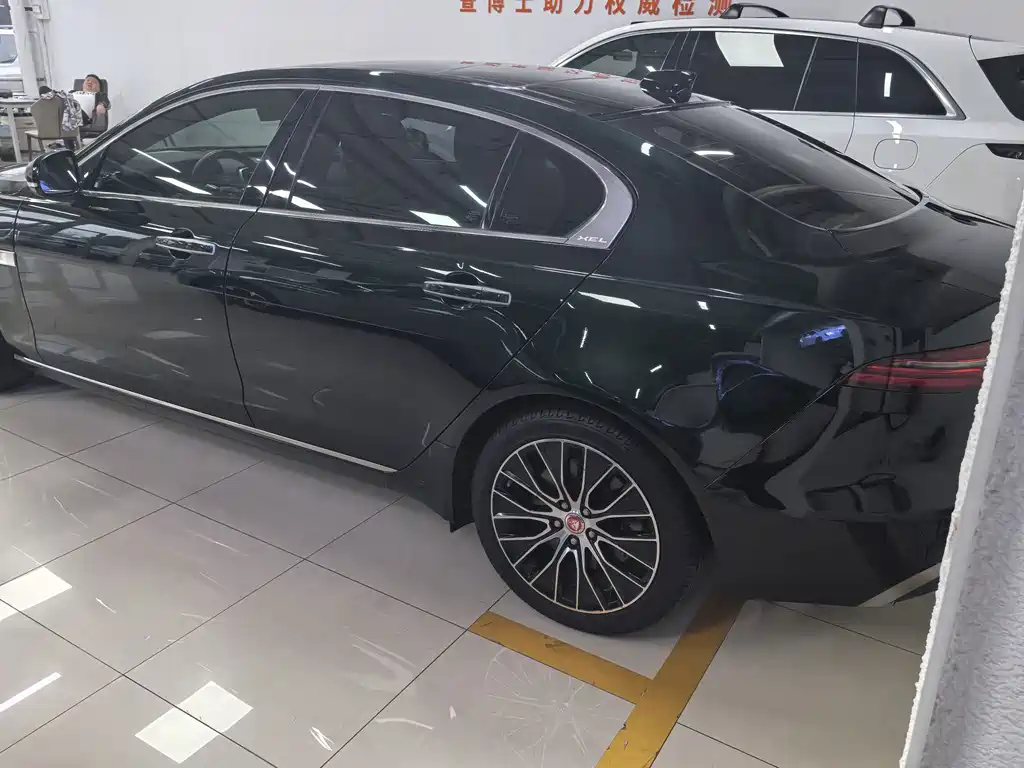 Jaguar XEL — миниатюра 7