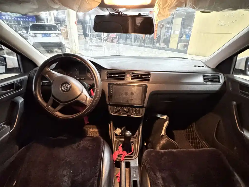 Volkswagen Santana — миниатюра 8