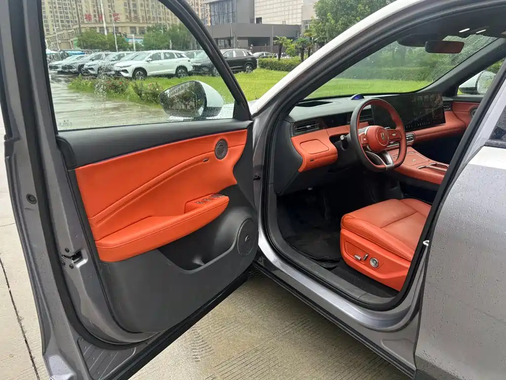 Hongqi Красный флаг HS6 PHEV — миниатюра 6