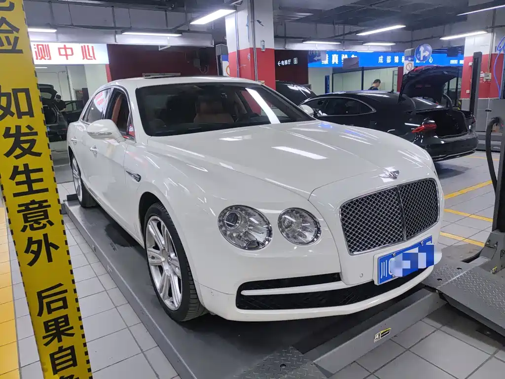 Bentley Flying Spur — миниатюра 4