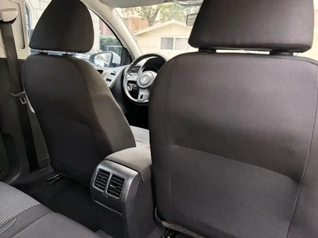 Volkswagen Golf — миниатюра 9