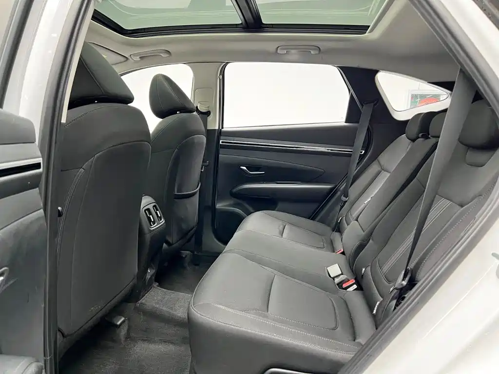 Hyundai Tucson — миниатюра 15
