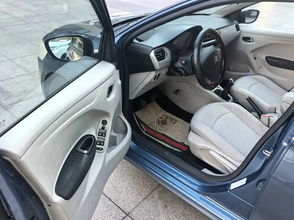 Citroen Elysee — миниатюра 7