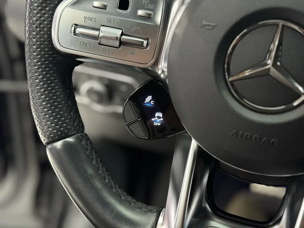 MERCEDES-BENZ GLB AMG