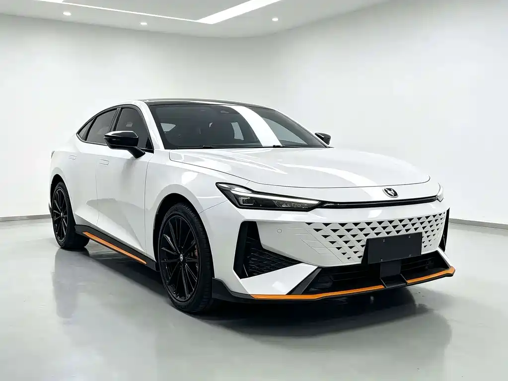 Changan UNI-V — миниатюра 3