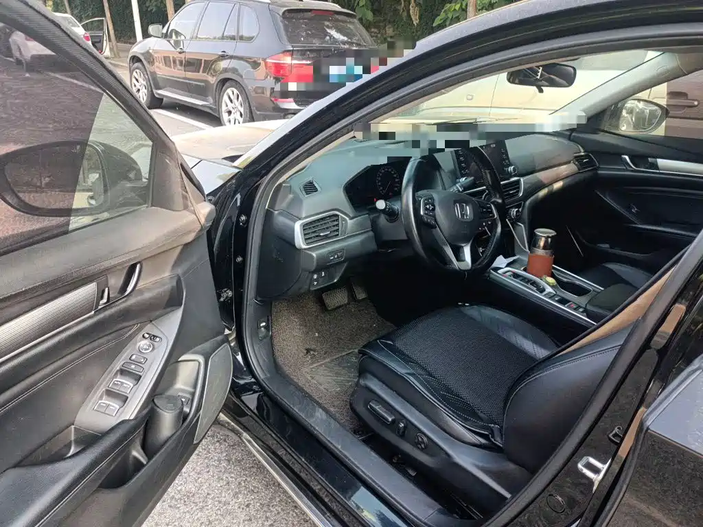 Honda Accord — миниатюра 17