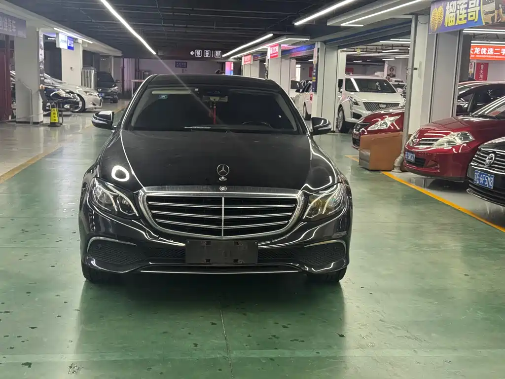 Mercedes-Benz E-Class — миниатюра 2