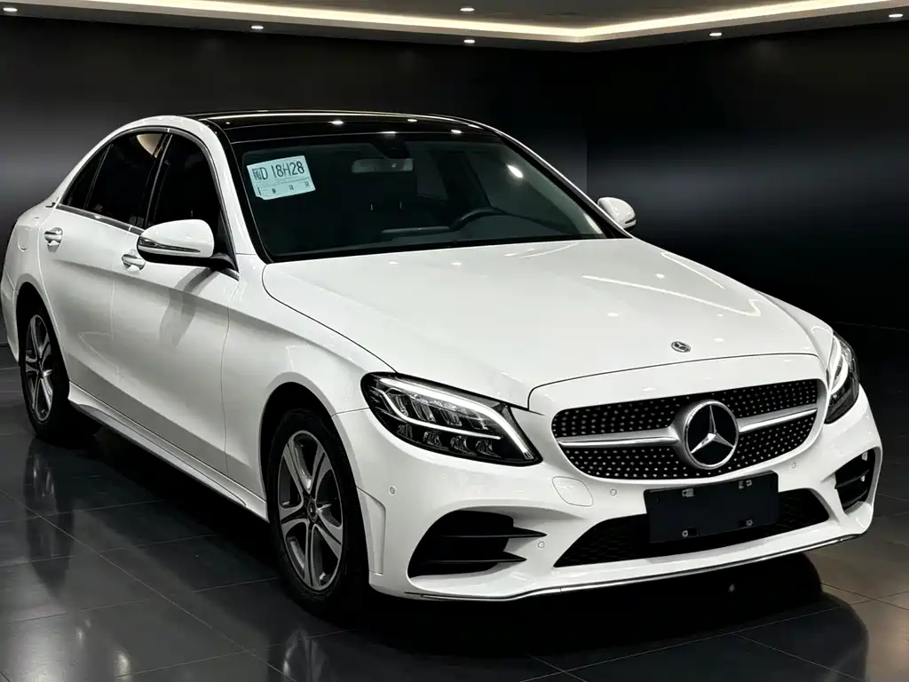 Mercedes-Benz C-Class — миниатюра 3