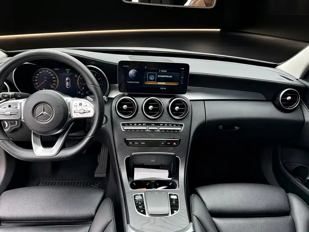 Mercedes-Benz C-Class — миниатюра 7
