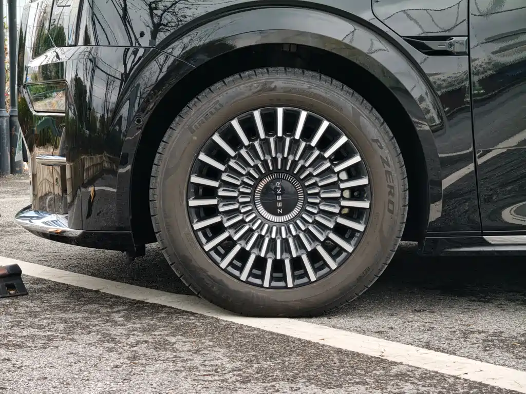 ZEEKR EXTREME KRYPTON 009