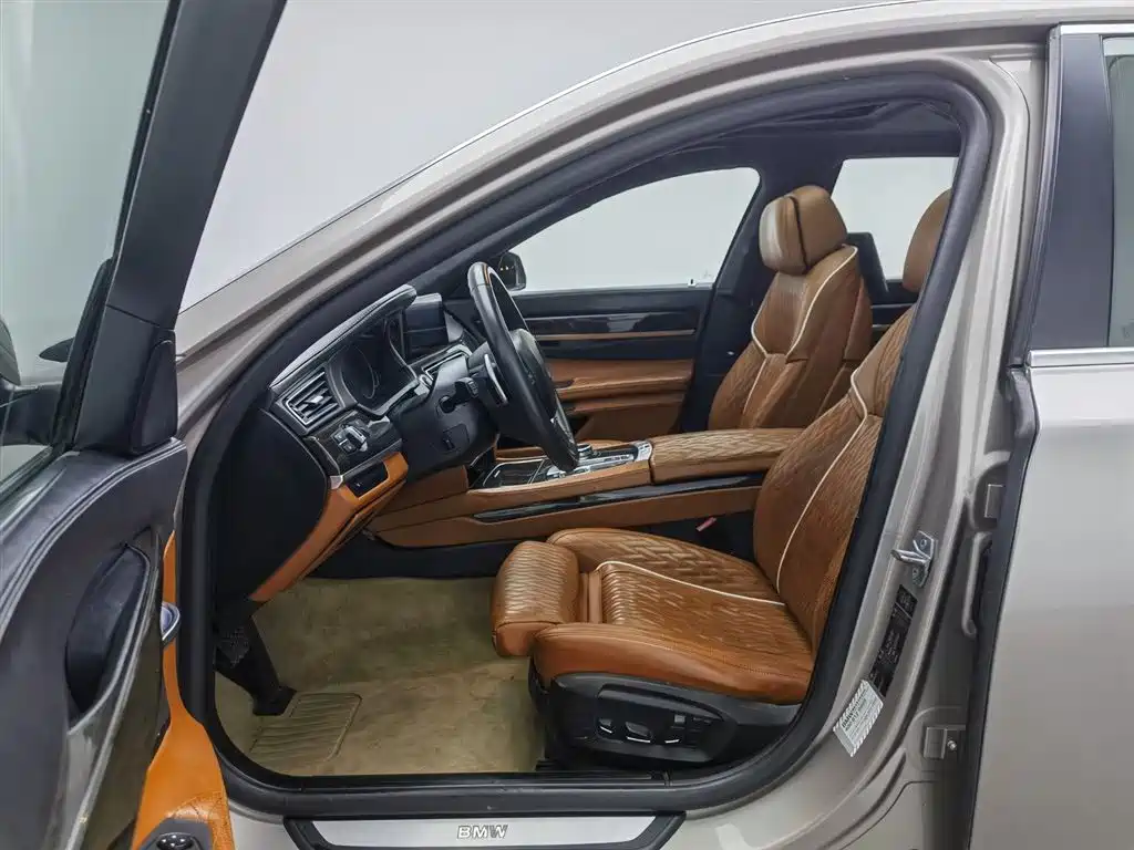 BMW 7 Series 7 2013 740Li Lead