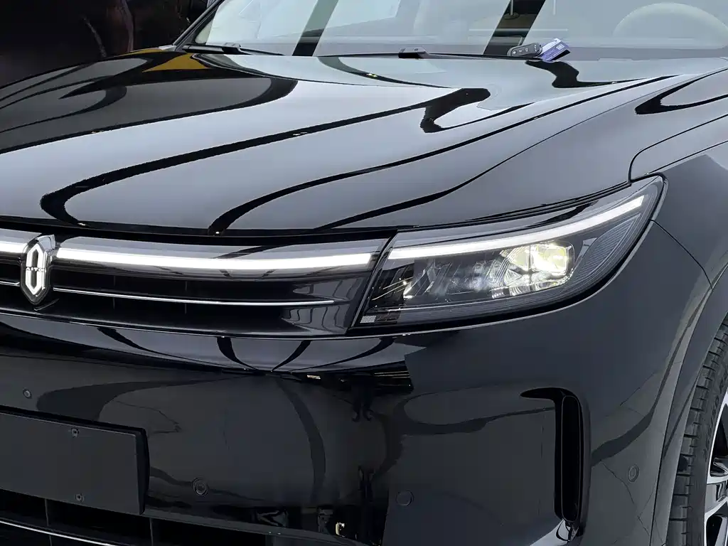 HONGMENG ZHIXING ASK THE WORLD M7