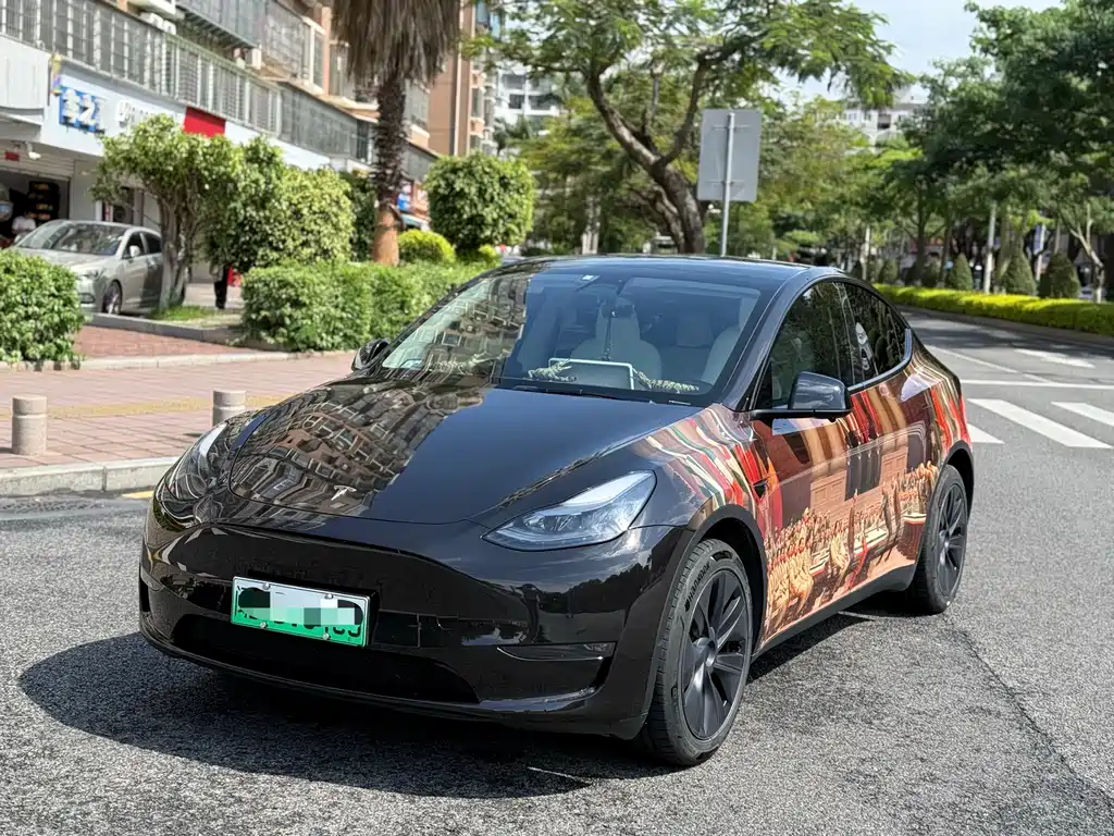 Tesla Model Y 2023