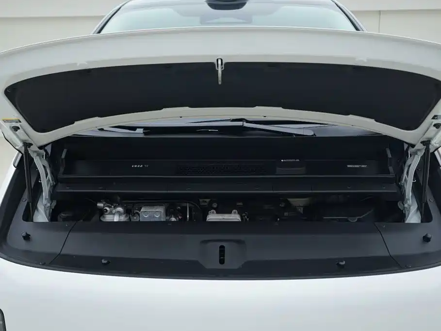Li Auto Li MEGA — миниатюра 7