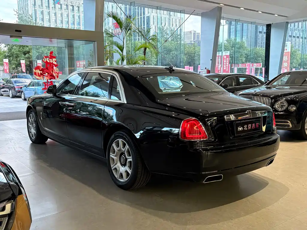 Rolls-Royce Ghost — миниатюра 25