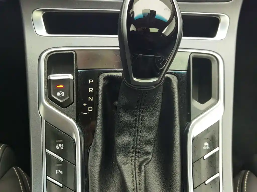 Geely Emgrand — миниатюра 13