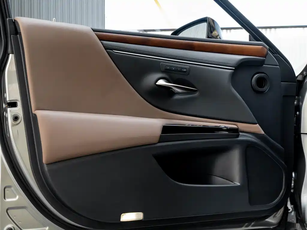 Lexus ES — миниатюра 22