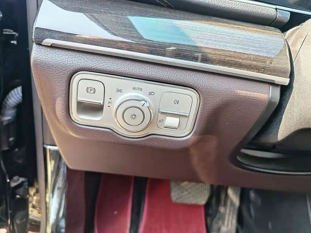 Mercedes-Benz GLE (Import) — миниатюра 8