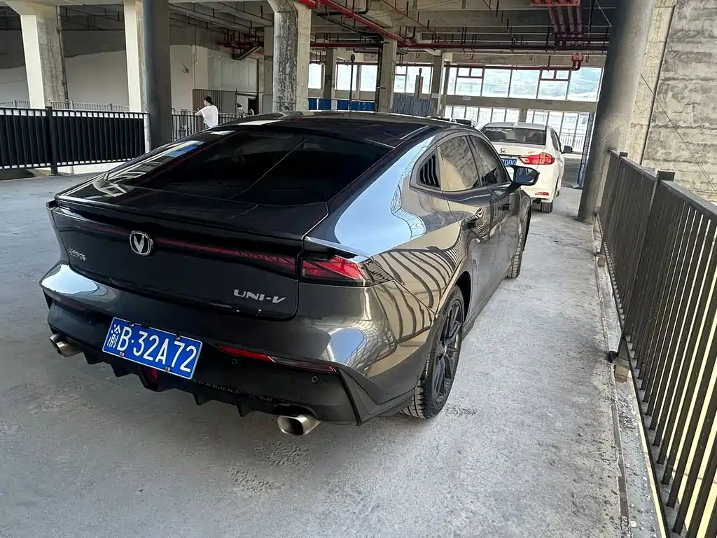 Changan UNI-V — миниатюра 4