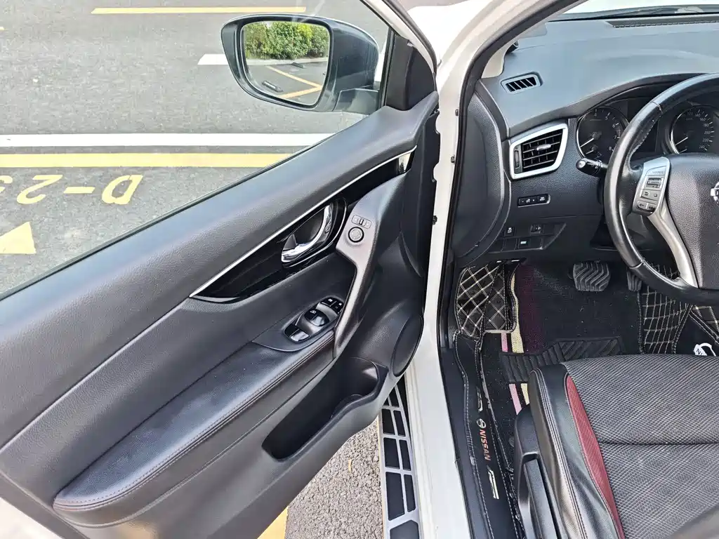 Nissan Qashqai — миниатюра 11