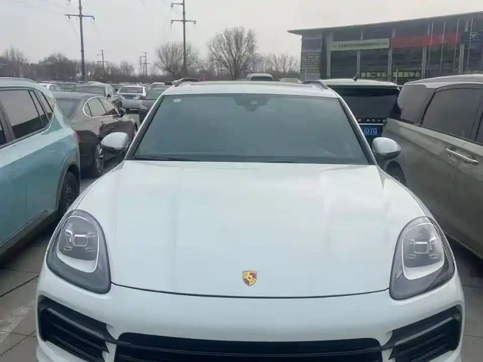 PORSCHE CAYENNE