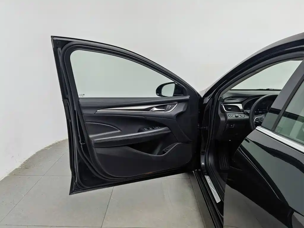 Buick LaCrosse — миниатюра 8