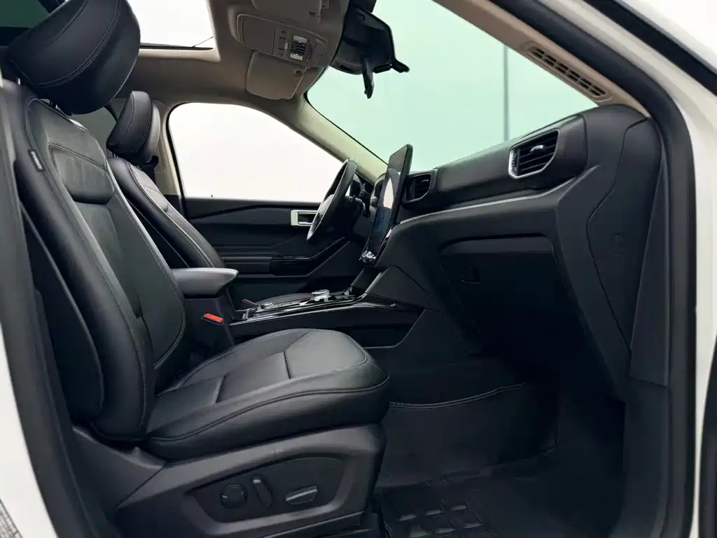 Ford Explorer — миниатюра 10