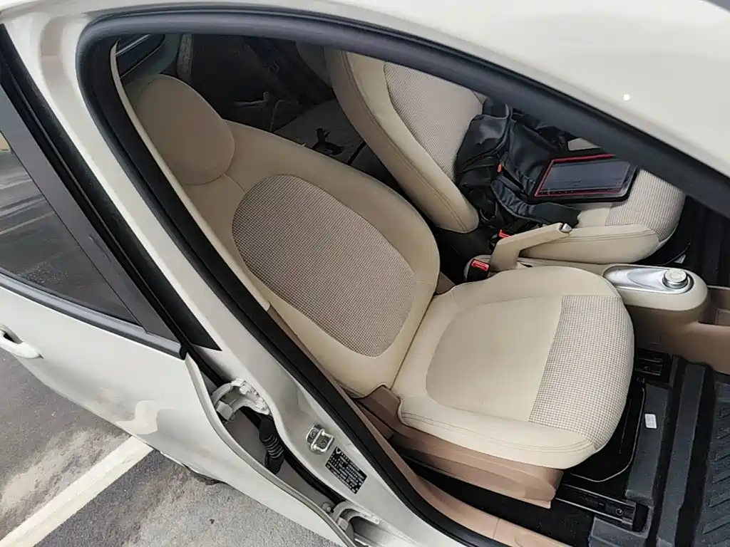 Wuling MINIEV — миниатюра 25