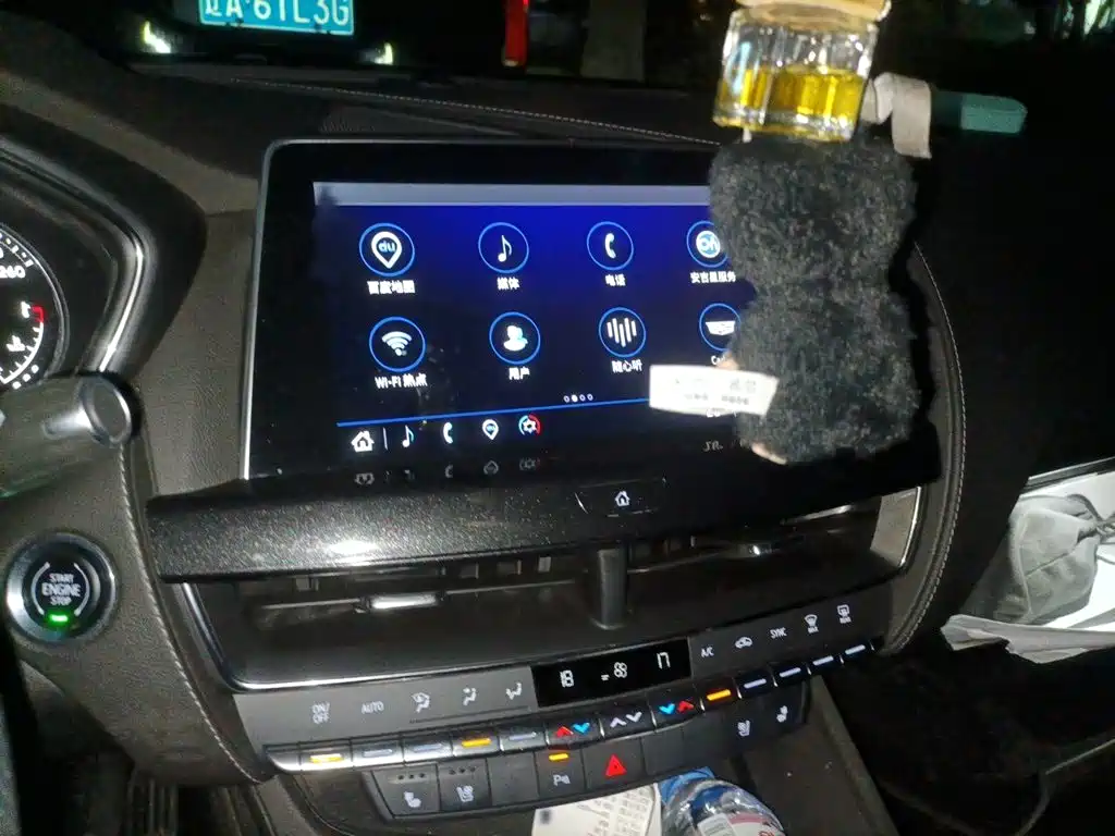 Cadillac CT5 — миниатюра 6