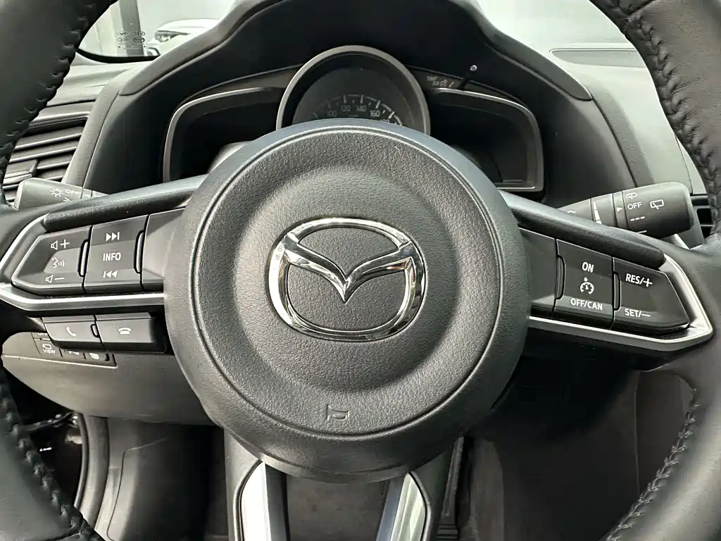 MAZDA CX 4