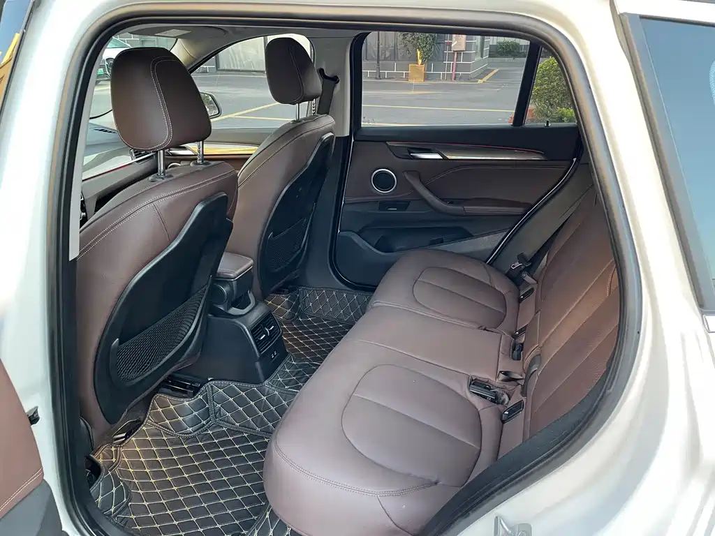 BMW X1 — миниатюра 12