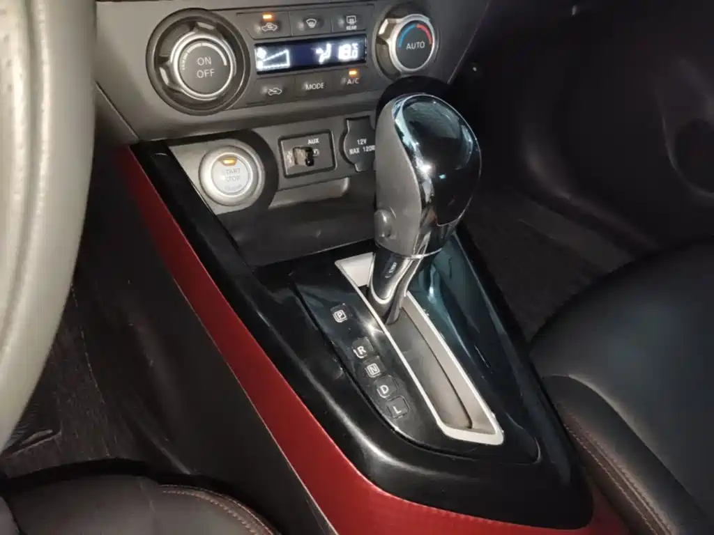 Nissan Bluebird — миниатюра 14