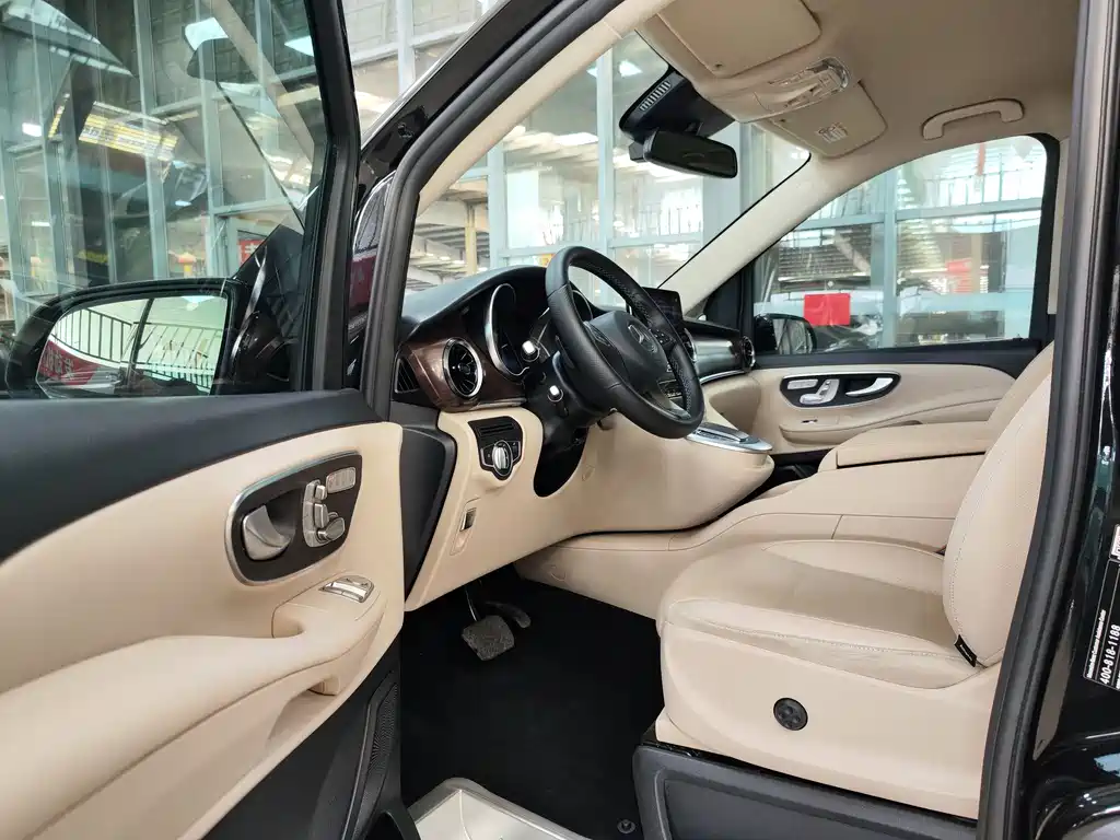 MERCEDES-BENZ V CLASS