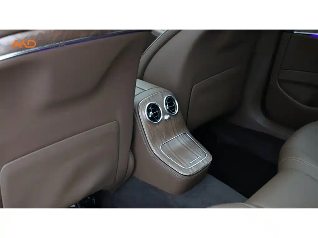 Mercedes-Benz E-Class — миниатюра 9