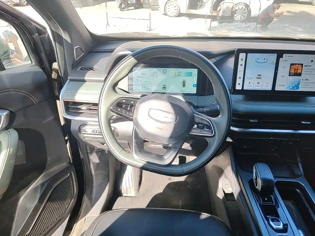 Geely Haoyue L — миниатюра 11