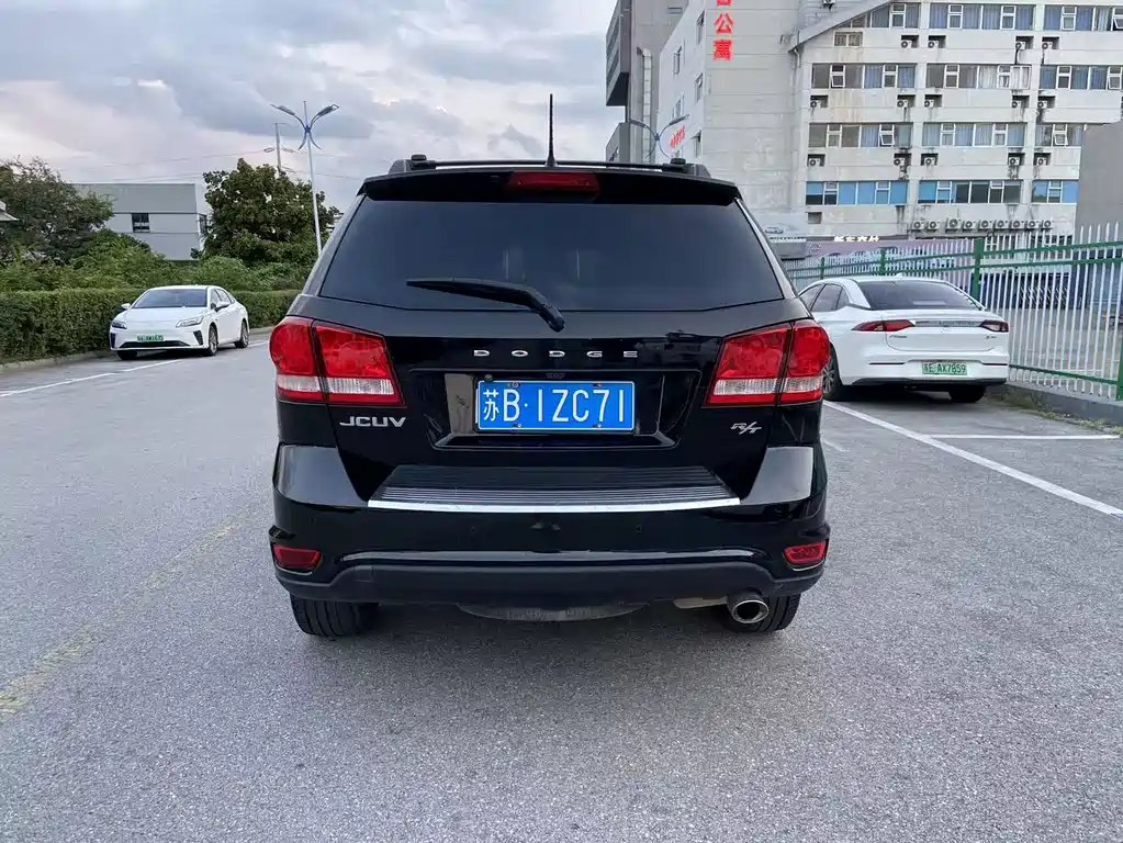 Dodge Journey — миниатюра 8
