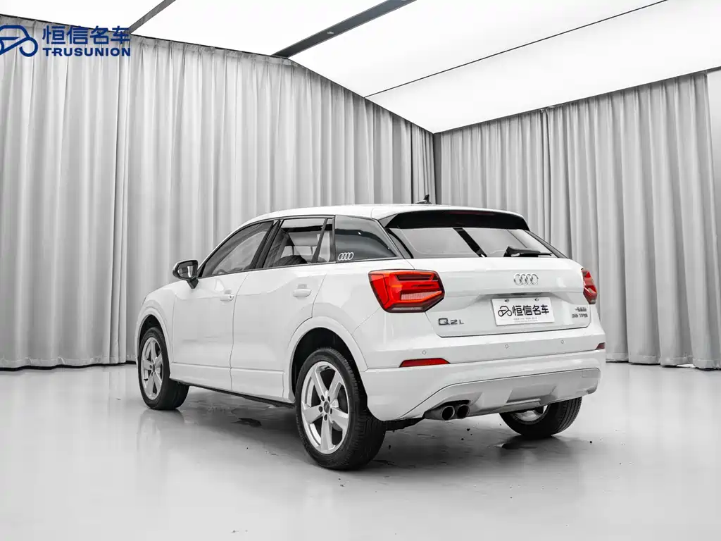 Audi Q2L 2018 35 TFSI Fashion V