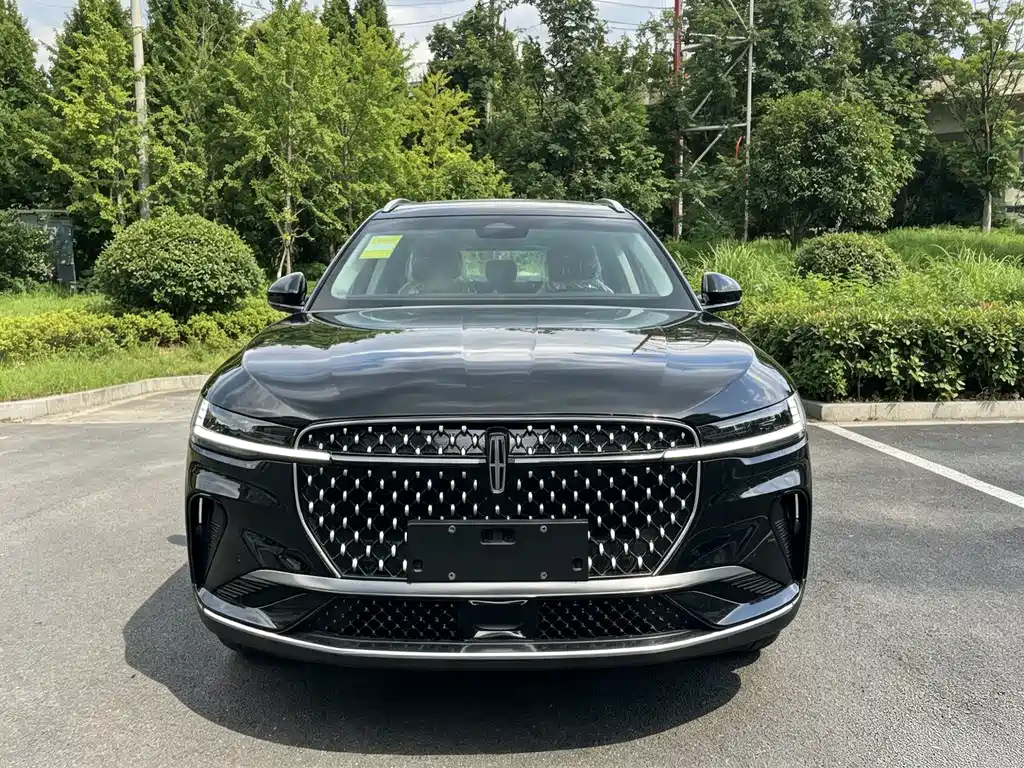 Lincoln Nautilus — миниатюра 2