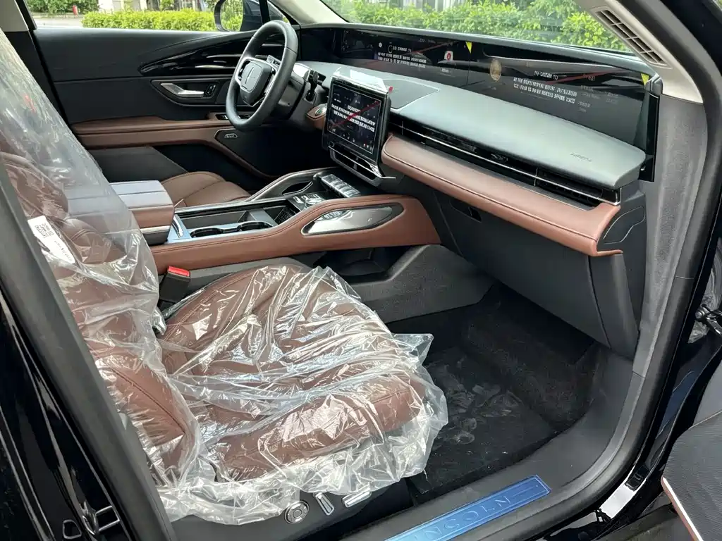 Lincoln Nautilus — миниатюра 8